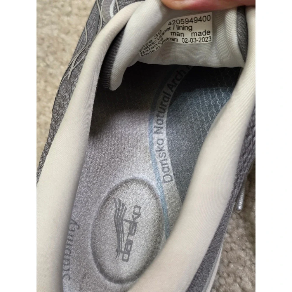 Dansko pace walking